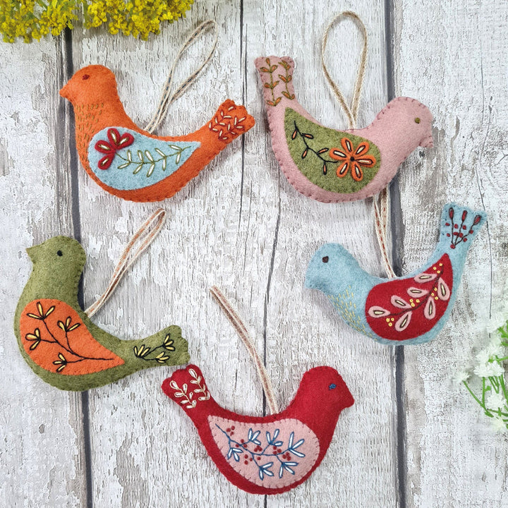 5 Folk Birds Felt Craft Kit, Corinne Lapierre, UK. Embroidery, hand sewing.
