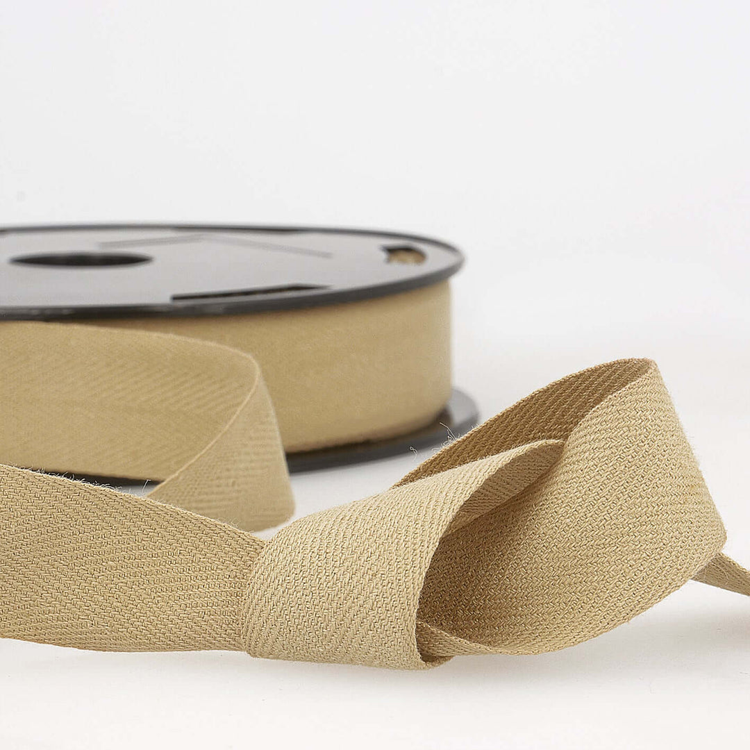 Cotton Herringbone Webbing Twill Tape: 25 mm/40mm wide. Sold per metre