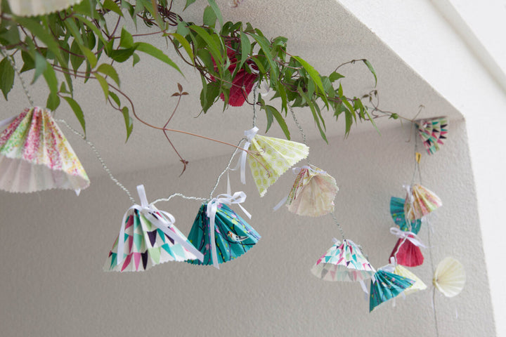 Firm Heavy Weight sew in craft/waistband/pelmet Interfacing White S80-10 : Vilene/Vlieseline  30 cm x half metre.