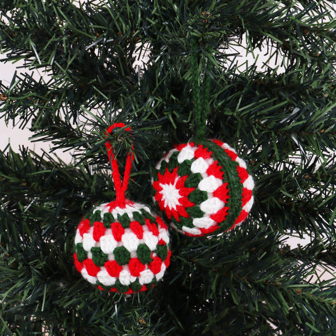 Crochet Kit - Christmas Baubles