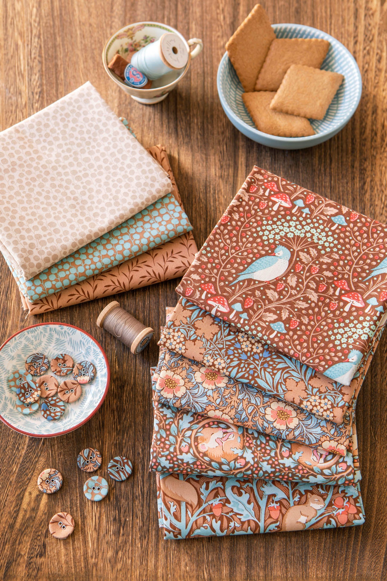 Tilda Hibernation Pecan fabrics the Fat quarter - cotton fabric.