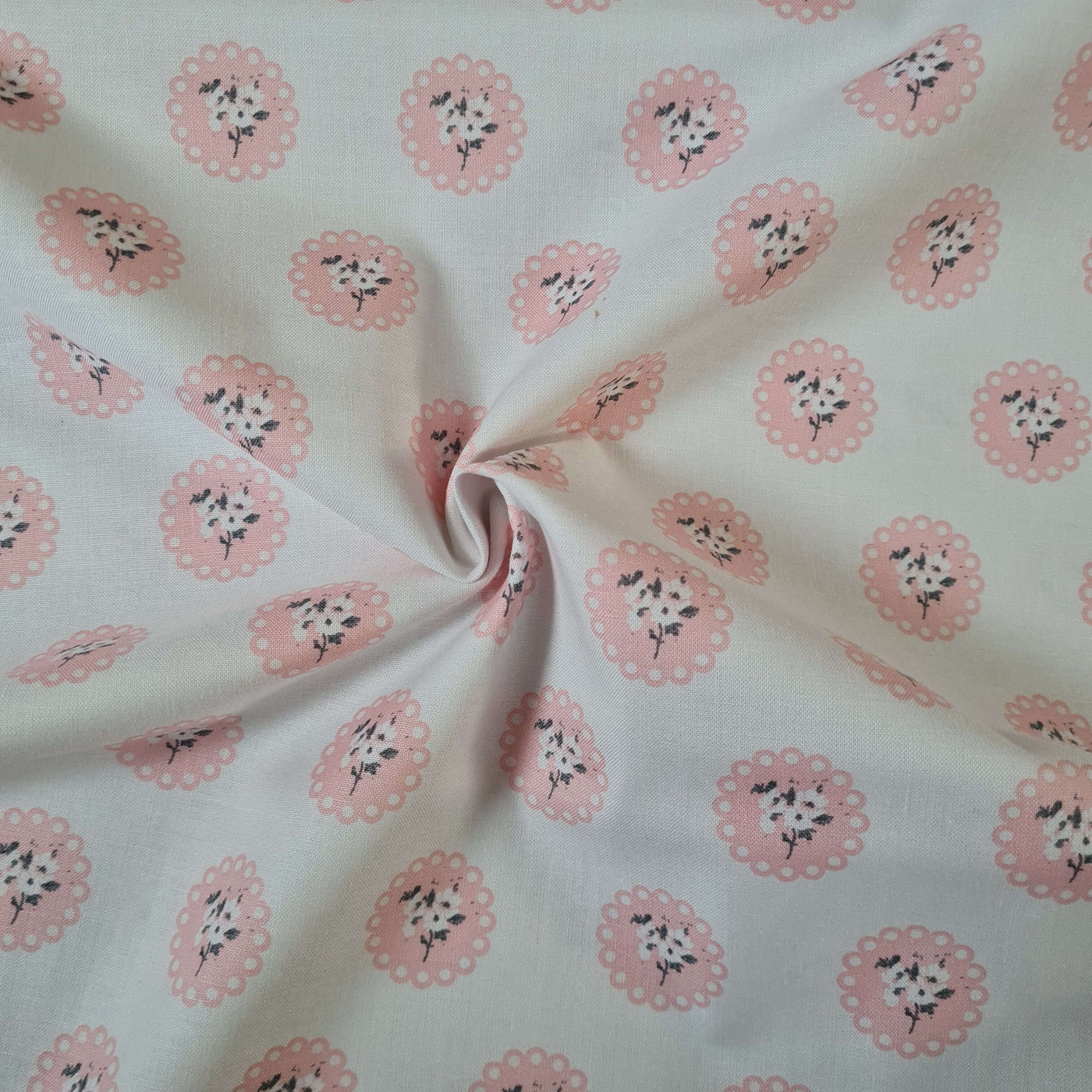 White Doily: Abbie's Garden cotton floral quilting fabrics. Riley Blake.