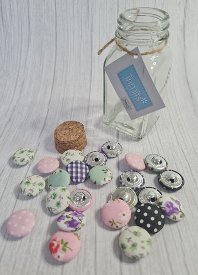 Vintage fabric covered buttons in a glass jar (24pcs). Great Sewing Gift. Trimits