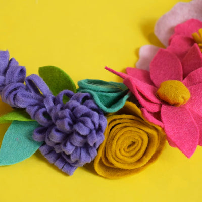 SPRING WREATH FELT Sewing Kit by The Make Arcade