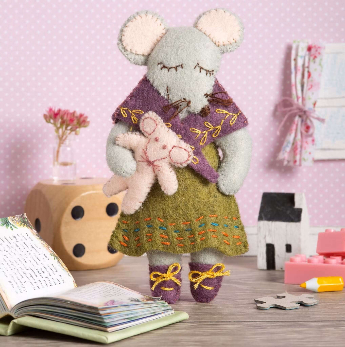 Adorable DIY Animal character felt craft kit, Corinne Lapierre. Made in UK.