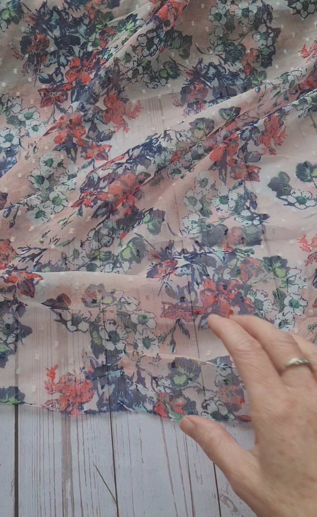 Pink floral dobby chiffon dress fabric by the METRE. 56 inch wide dressmaking fabric.