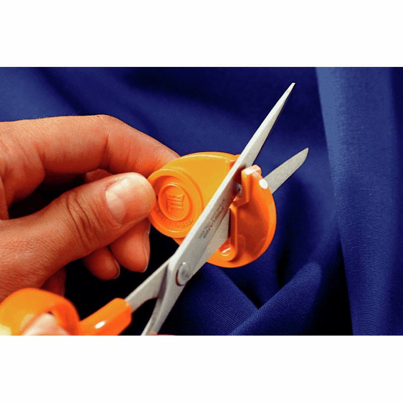 Scissor sharpener restorer by Fiskars